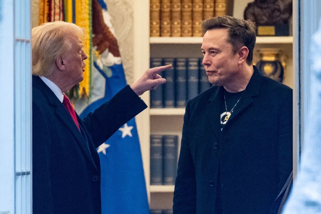 La ruptura entre Trump y Musk quiebra la alianza entre nacionalistas y tecnogurús y coge con el pie cambiado al universo MAGA