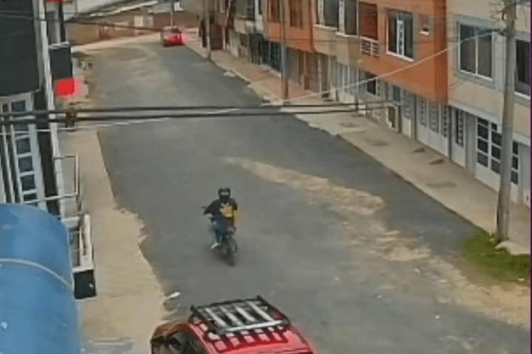Ladrón sigue acechando mujeres - Diario del Sur