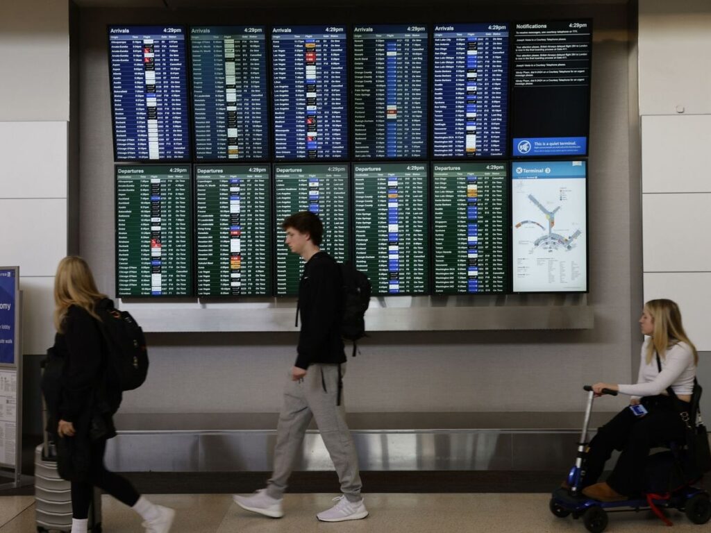 Las claves de la prohibición y restricciones de viaje a EEUU que firmó Trump contra una veintena de países
