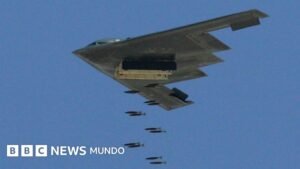 Las imágenes satelitales que muestran el impacto del ataque de EE.UU. en la instalación nuclear iraní de Fordo