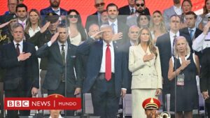 Las impresionantes imágenes del desfile militar de Trump y de las protestas en su contra más grandes desde que volvió al poder