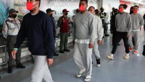 Llegan a Venezuela 192 migrantes deportados de Estados Unidos, entre ellos diez niños