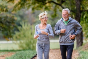 Llevarán la vida saludable más allá de los 80 años con ejercicios y fármacos