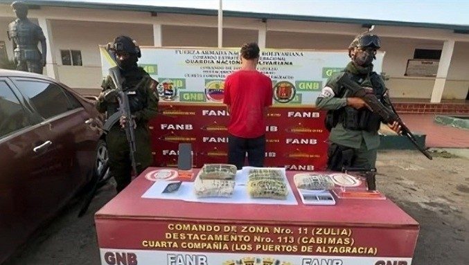 Lo capturan con cinco kilos de cocaína en una vivienda clandestina
