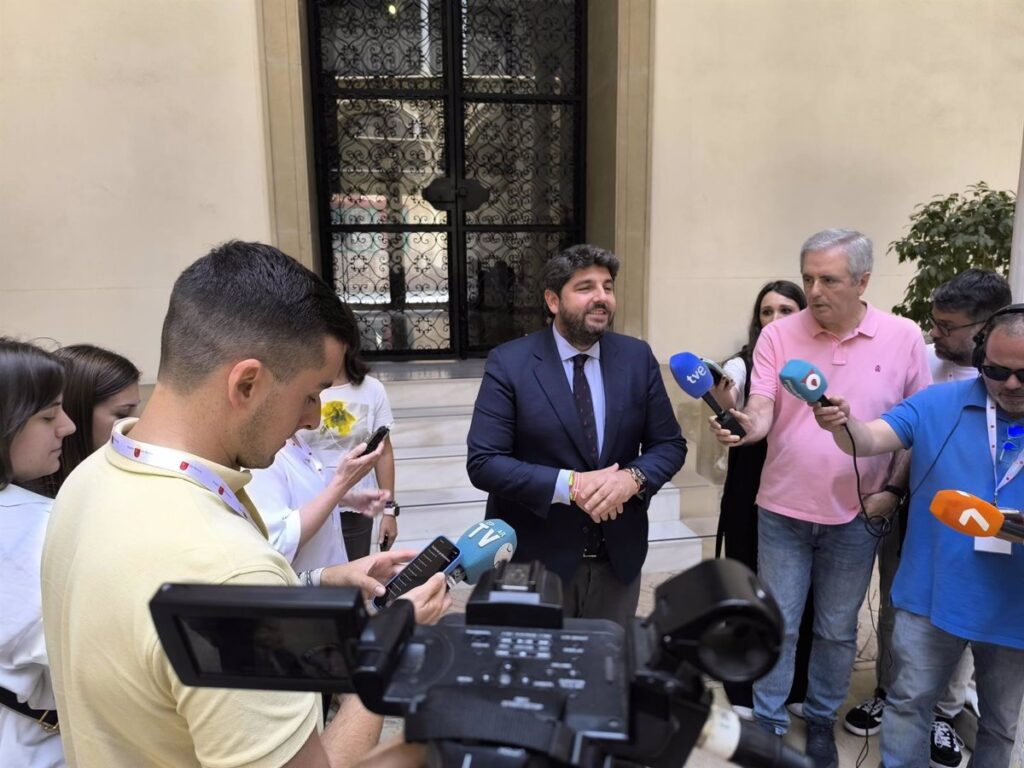 López Miras anuncia un acuerdo con Vox para desbloquear los Presupuestos de Murcia para 2025