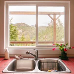 Los lugares ocultos de tu cocina que podrían estar llenos de moho (y cómo evitarlo)