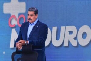 Maduro acusó a Bukele de ser un «violador serial» de DDHH por los venezolanos presos en El Salvador