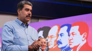 Maduro advierte que Israel arrastra al mundo hacia una guerra