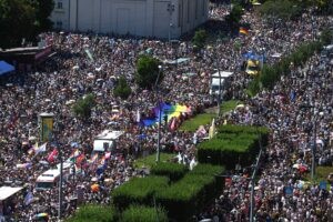 Marcha del Orgullo de Budapest con decenas de miles de asistentes terminó sin incidentes