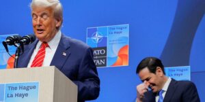 Marco Rubio estalla en carcajadas al escuchar cómo Rutt llama «Papá» a Trump en la cumbre de la OTAN