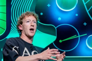 Mark Zuckerberg recluta a "superestrellas" de IA de la competencia para su nuevo "equipo de superinteligencia" en Meta - AlbertoNews