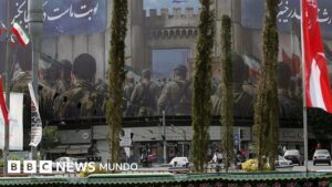 Más de 700 arrestos y al menos 3 ejecuciones: Irán busca a espías y "enemigos de Dios" tras su guerra con Israel