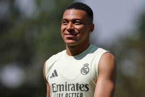 Mbappé vuelve a entrenar con el Madrid en la víspera del partido contra el Salzburgo