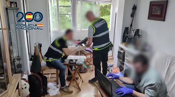 Megaoperativo policial desarticula red de pornografía infantil