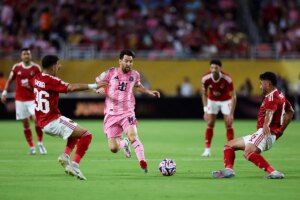 Messi y el Inter Miami se llevan un golpe de realidad en el inicio del Mundial de Clubes