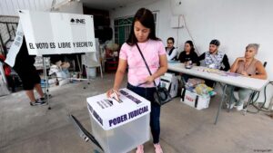 México inicia inéditos comicios para elegir todos sus jueces – DW – 01/06/2025