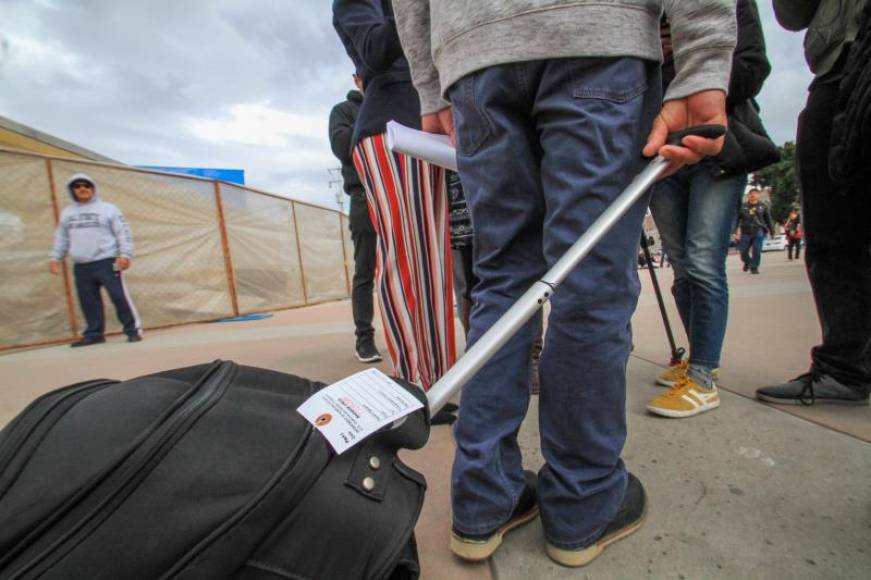 Migrantes en Panamá en su regreso hacia Suramérica: "Aquí nos frena el mar y el dinero" - AlbertoNews