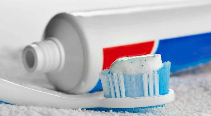 Min-Salud alerta sobre pasta dental no apta en Venezuela