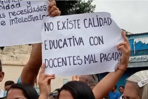 protestas laborales inaesin docentes Fetrasined