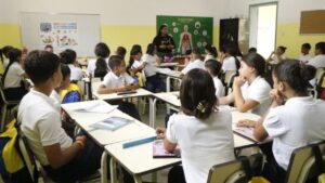 Ministro Rodríguez aclaró que las clases culminan el 18 de julio