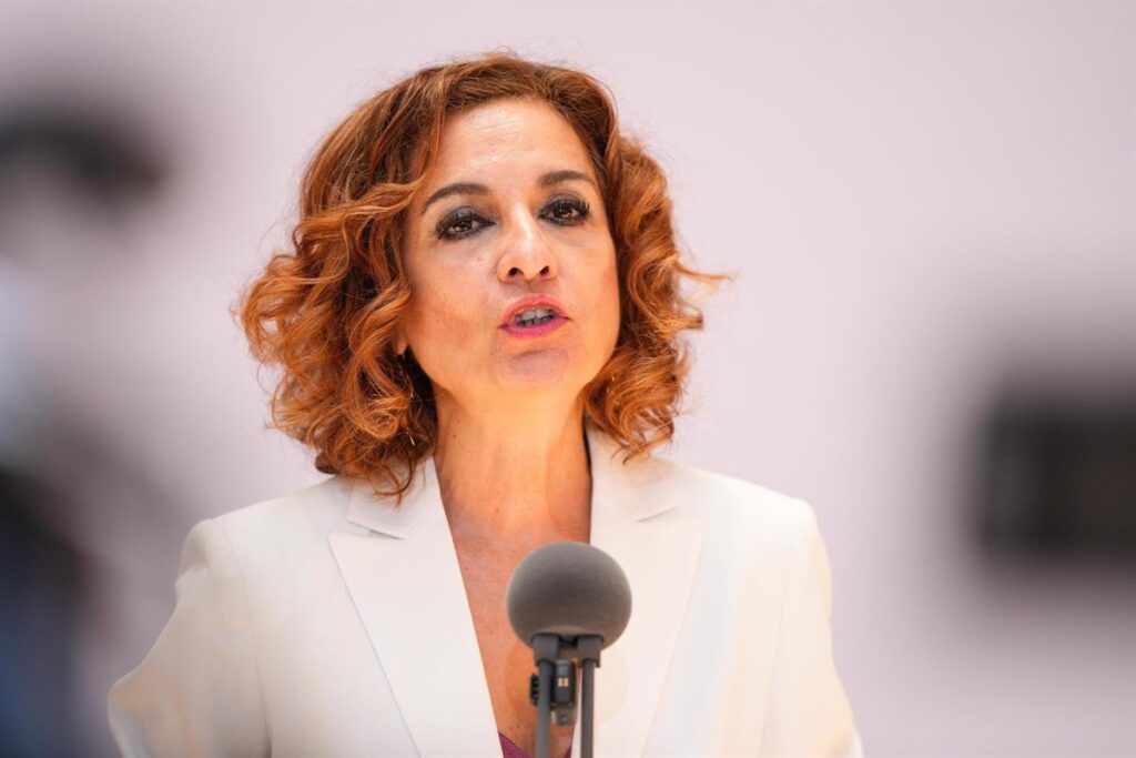 Montero pide a Santos Cerdán que colabore con la Justicia ante su declaración en el Tribunal Supremo