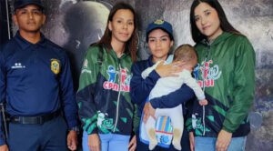 Mujer abandona a su bebé para presionar al padre a volver con ella