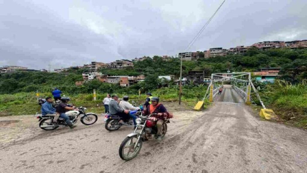 Mujer murió tras ser arrastrada por río desbordado en Táchira