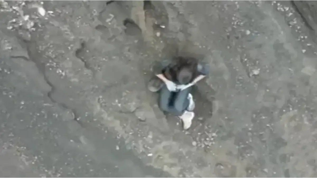 Murió la joven brasileña que cayó en un volcán en Indonesia