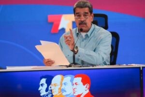 Nicolás Maduro no aguantó para solidarizarse con Cristina Fernández por su prisión domiciliaria