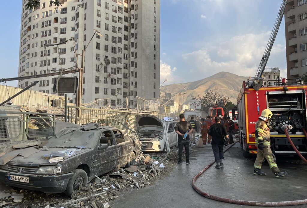 ONG cifra en 657 el saldo de muertos por ataques israelíes en Irán - AlbertoNews