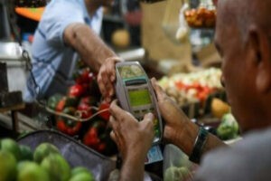 Observatorio de Finanzas registra una inflación anualizada de 229% para mayo