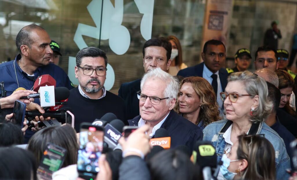 Padre de Miguel Uribe Turbay: “Colombianos, quiero dar las gracias, sigamos orando” - AlbertoNews