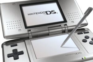 Parece que se rompe con un soplido, pero una Nintendo DS consiguió sobrevivir al Everest y coronó la cumbre