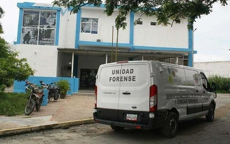 previous arrow