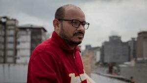 Periodista Carlos Julio Rojas cumple cinco meses en prisión sin atención médica, sin defensa privada