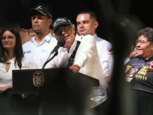 Petro anunció creación de cuerpo de inspectores para hacer cumplir la reforma laboral | Gobierno | Economía