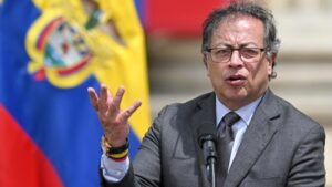 Petro convocará por decreto la consulta popular pese a negativa del Senado