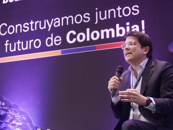 Petro llama a respetar la ‘línea roja’ de la vida tras atentado contra Miguel Uribe | Gobierno | Economía