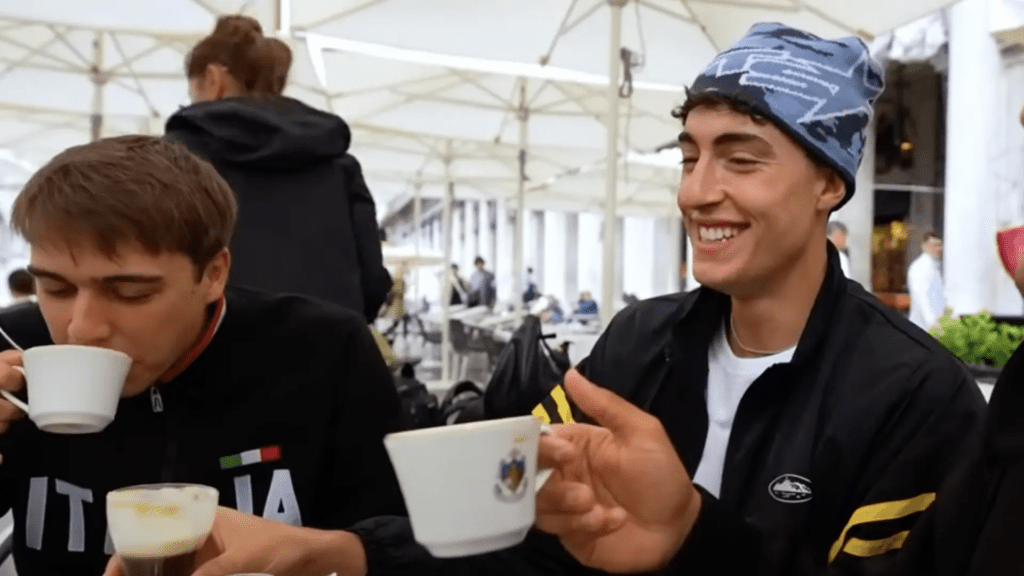 Plex visita una de las cafeterías más caras del mundo