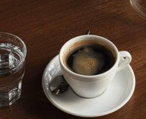 Por un ataque de celos, una joven mató a su amiga con un café con cianuro: los aterradores detalles