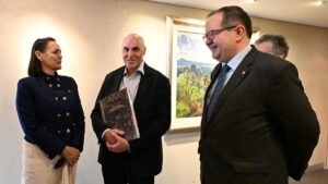 Premio Nobel de Medicina comparte conocimientos en la UNAM