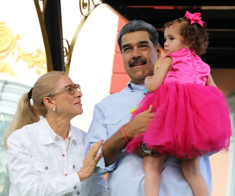 Presidente Maduro a los padres en su día: Ustedes son héroes de la vida cotidiana