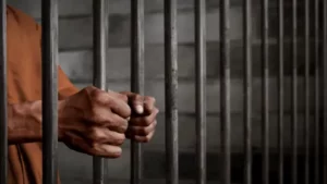 Procesan a 26 presos por asesinar a compañero de celda en retén del Cicpc