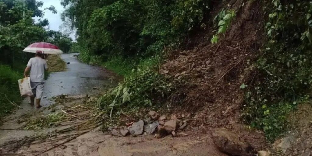 Productores agrícolas reportaron daños en vialidad por lluvias