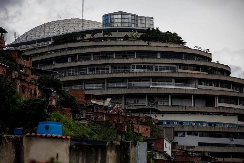 Los tres activistas políticos detenidos en La Guaira estarían recluidos en El Helicoide, Provea
