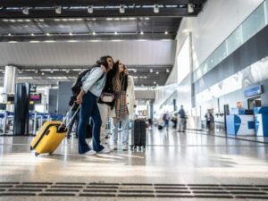 Proyección de 933 000 pasajeros de la Aeronáutica Civil para el puente festivo de San Pedro 2025 | Regiones | Economía