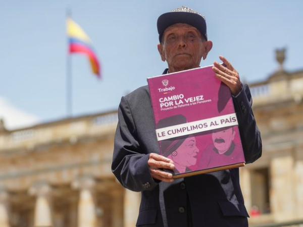 Reacciones a decisión de la Corte sobre la reforma pensional | Gobierno | Economía