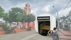 Roban cajero de entidad bancaria con explosivos en Juan de Acosta (Atlántico) y lo cargan en una camioneta