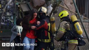 Rusia intensifica sus ataques aéreos y provoca al menos 9 muertos en Kyiv