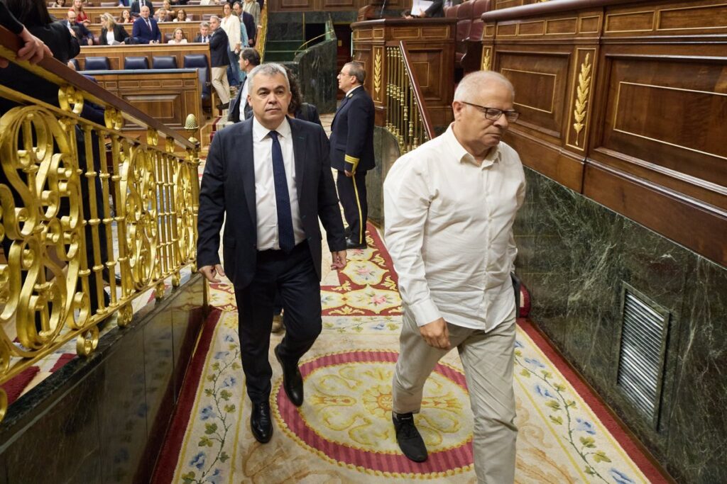 Santos Cerdán asegura que entregará su acta de diputado el lunes y que prescindirá del aforamiento para defenderse